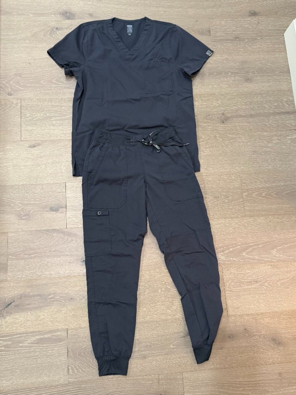 Grey MedCouture/Roth Scrubs (S/XS)